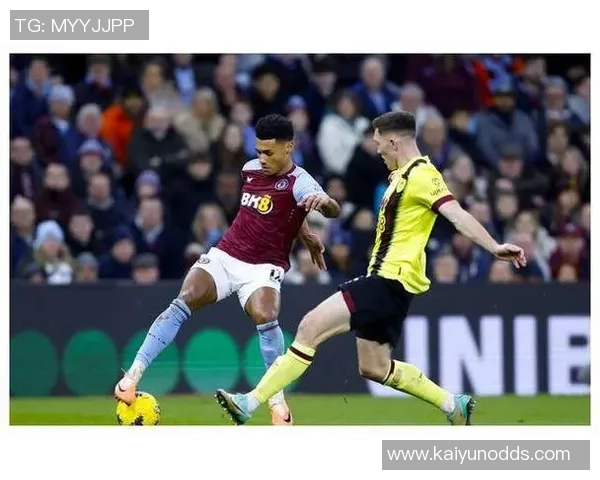 卡雷拉斯表现不佳全场最低评分11次失误仅有3次防守贡献