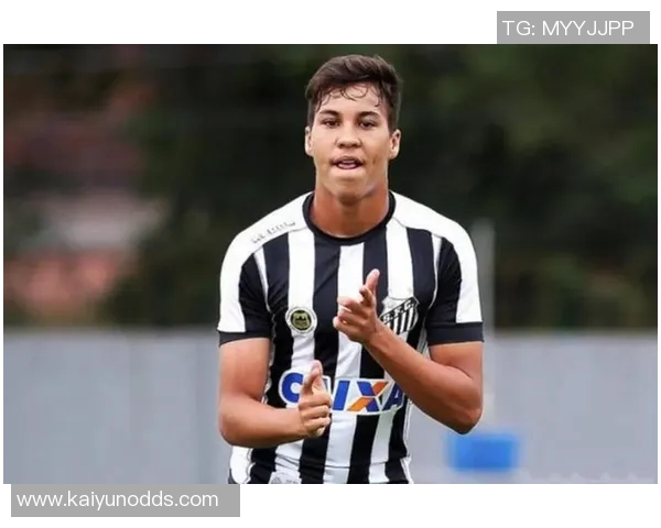 尤文旧将若热因不满裁判判罚做手铐手势被红牌罚下引发争议